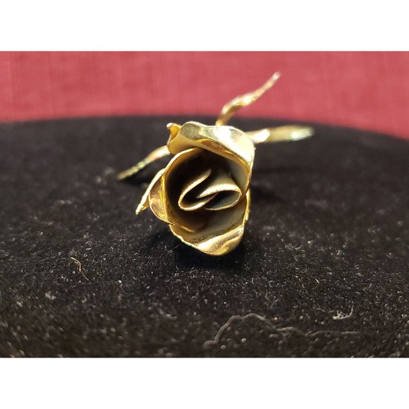 Vintage Unsigned Rose Floral Brooch Pin, Gold Tone Rose With Stem And Leaves - Picture 5 of 9